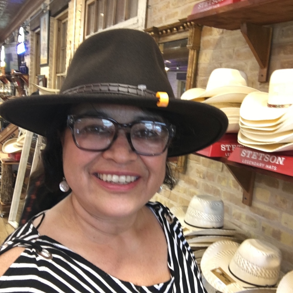 Meet your Posher, Norma